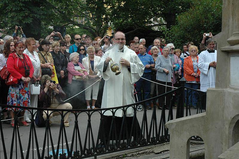 Oficiální start Lázeňské sezony s číslem 857 obstaralo tradičně svěcení pramenů a průvod. 