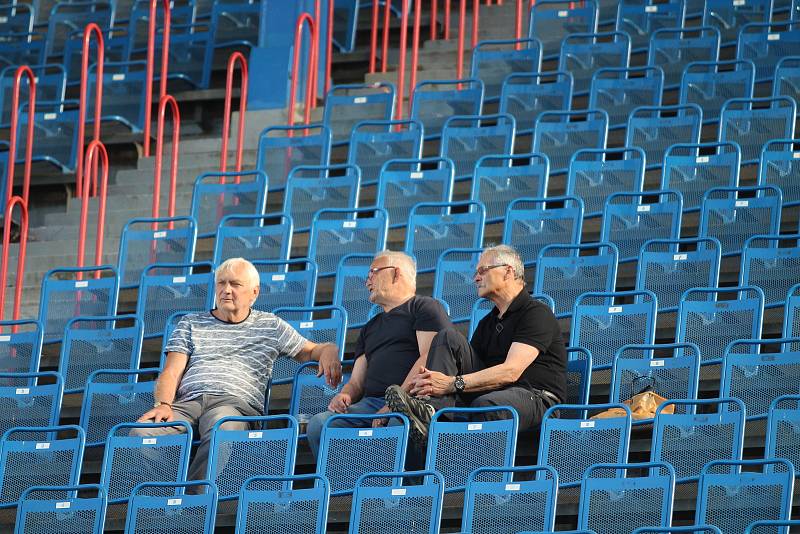 Diváci na fotbale Teplice - Pardubice