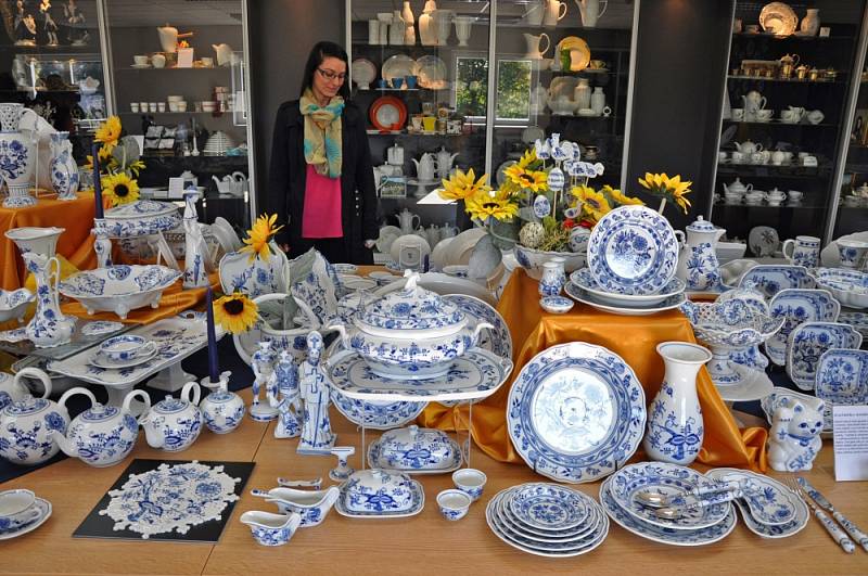 V Dubí byl slavnostně otevřen „Dům porcelánu s modrou krví“