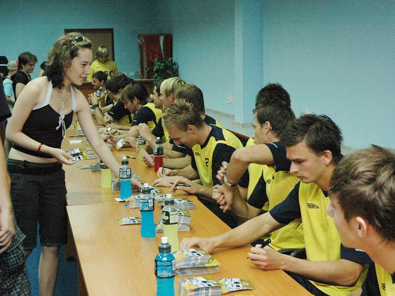 Autogramiáda - Den otevřených dveří FK Teplice.