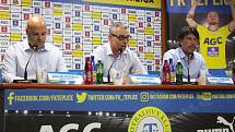 Tisková konference FK Teplice: zleva Dovalil, Hynek a Šmejkal