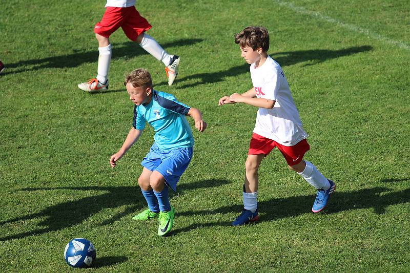 Satelitní turnaj přípravek v Ohníči, kterého se zúčastnil domácí tým (modré dresy), Krupka (červené dresy) a Proboštov (bílé dresy).