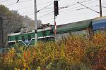 Nehoda dvou nákladních vlaků u Velvět na Teplicku. Jeden strojvůdce zemřel. 