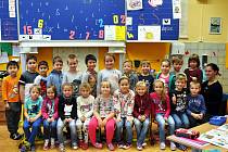 Na fotografii jsou žáci ze ZŠ Buzulucká, Teplice, 1. A třída paní učitelky Kateřiny Růžičkové.