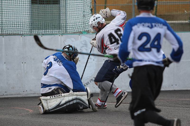 Hokejbalový turnaj v Krupce - Kladno vs. Chlumec