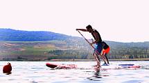 Na jezeře Milada se uskutečnil první ročník závodu na paddleboardech Milada SUP Race.