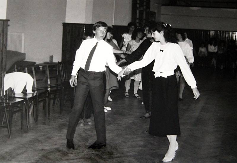 Přípravný kurz na taneční, základní škola Vémyslice na Znojemsku, rok 1988.