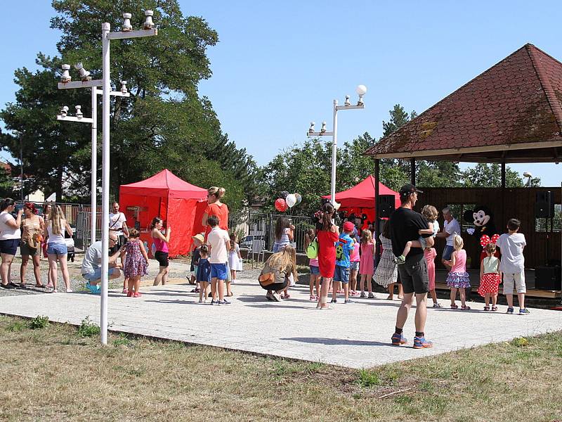 V sobotu 1. srpna odpoledne se v areálu restaurace Na Střelnici v Krupce konala dětská Mickey mouse párty.