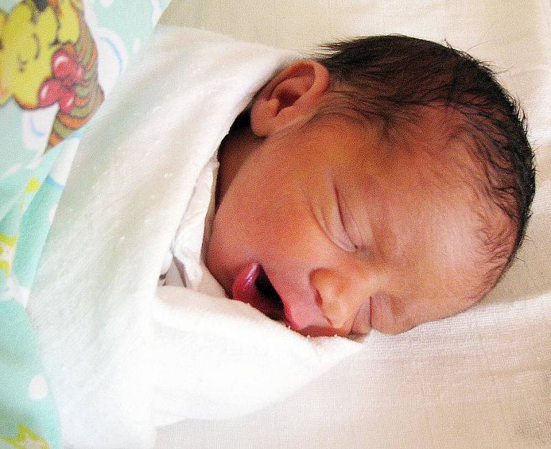 Mamince Gabriele Kimové z Duchcova se 30. ledna. v 16.45 hodin v teplické porodnici narodil syn Daniel Kima. Měřil 43 cm a vážil 2,40 kg.