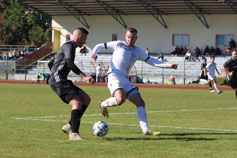 Krupka (v bílém) - Horní Jiřetín 2:0