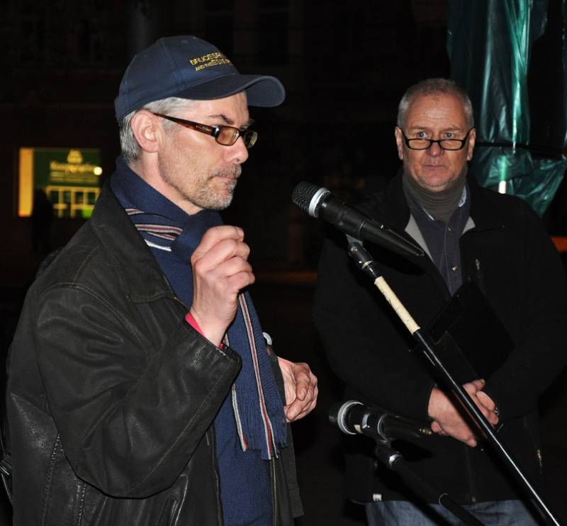 Lidé v Teplicích si připomněli výročí ekologických demonstrací 