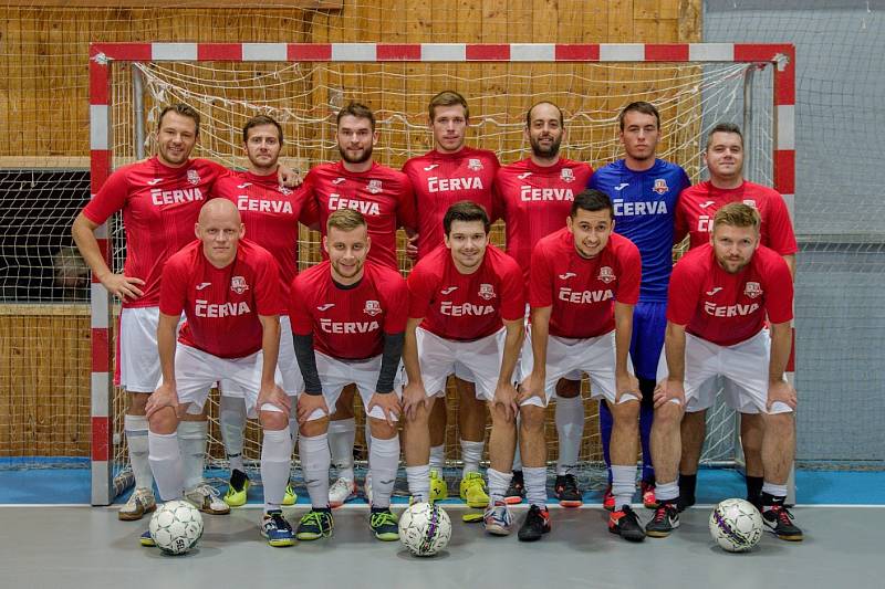 SVAROG FC TEPLICE B. Horní řada zleva: Dominik Valenta, Martin Blahuš, Pavel Klouček, Jan Konečný, Lukáš Saffert, Lukáš Soukup, Michael Hase. Dolní řada zleva: Martin Schrenk, Daniel Salák, Vladislav Mikiska, Pavel Potměšil, Jan Dědič.