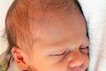 Mamince Daniele Pekárkové z Teplic se 19. března v 18.25 hod. v teplické porodnici narodil syn Hugo Pelech. Měřil 47 cm a vážil 2,60 kg.