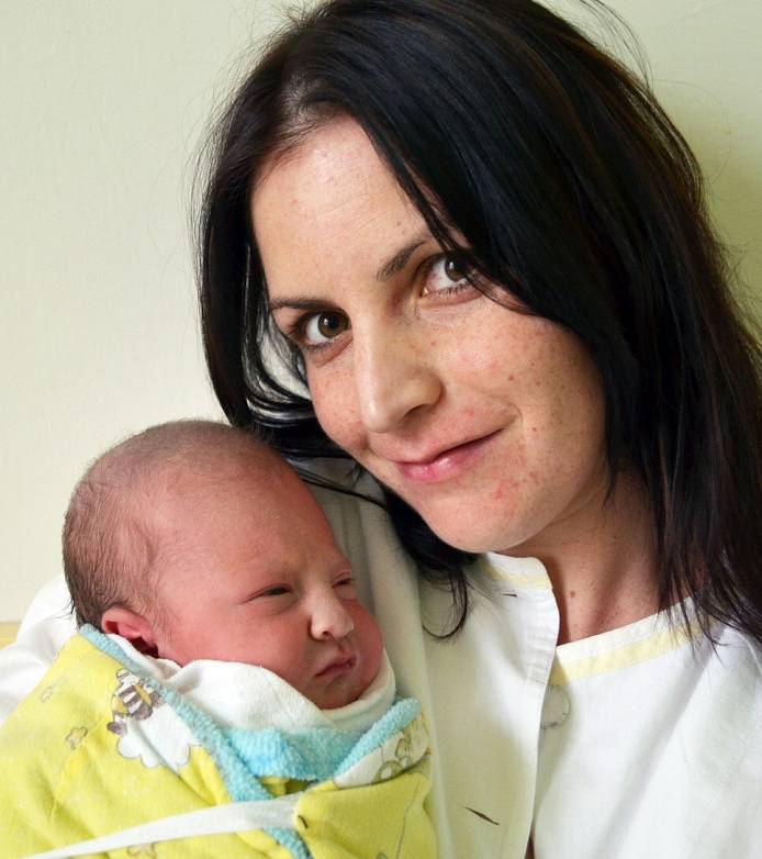 Mamince Aleně Boogaard z Teplic se  7. března  ve 4.51  hod. v teplické porodnici narodila dcera Laura Boogaard. Měřila  50 cm a vážila 3,50 kg.