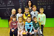 Na fotografii jsou žáci ze ZŠ Zabrušany, 1. třída paní učitelky Miluše Vaníkové.
