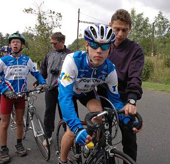 Spastic Handicap připravila cyklistické závody na silničním okruhu v okolí Jeníkova.