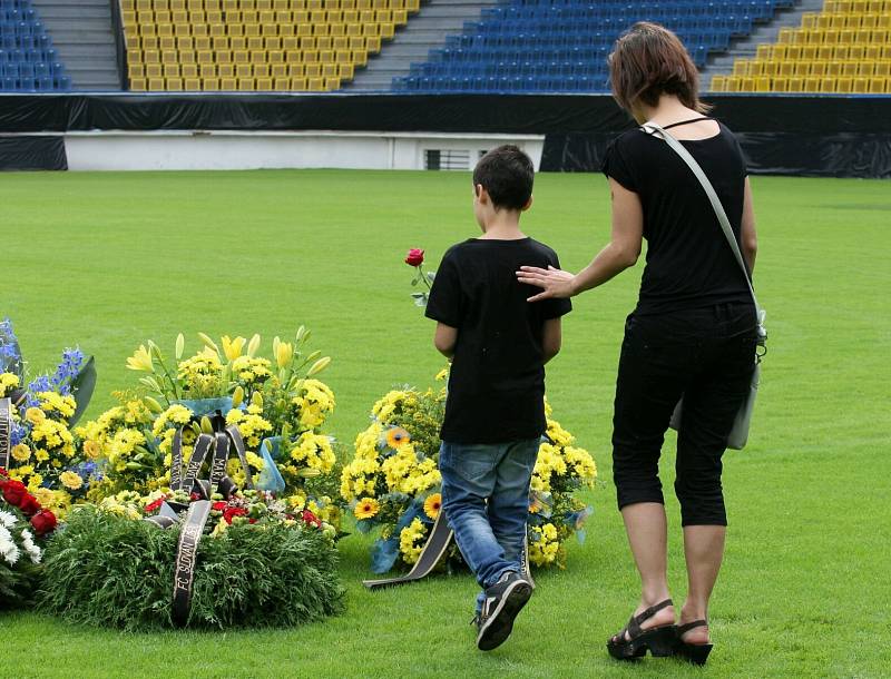 Pohřeb Františka Hrdličky na teplických Stínadlech.