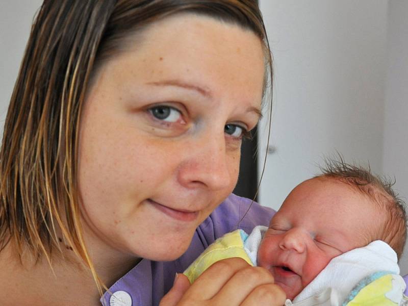 Mamince Kamile Kozákové z Dubí se 20. srpna ve 13.01 hod. v teplické porodnici narodila dcera Adéla Kozáková. Měřila 52 cm a vážila 3,35kg.