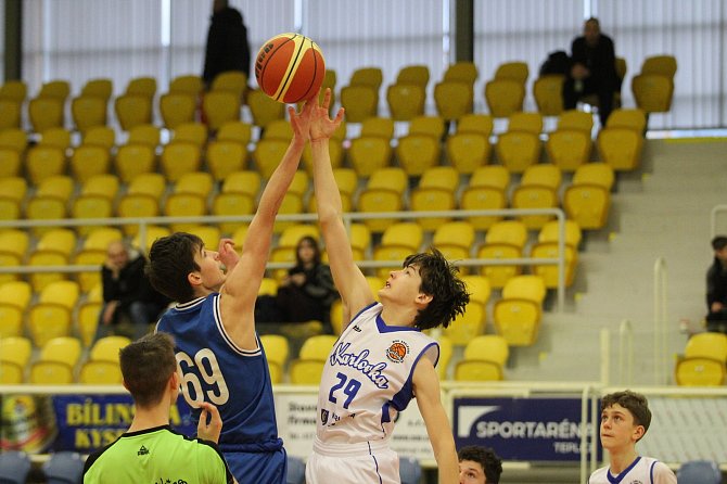 Mezinárodní basketbalový turnaj v Teplicích. Zápas Teplice - Bratislava