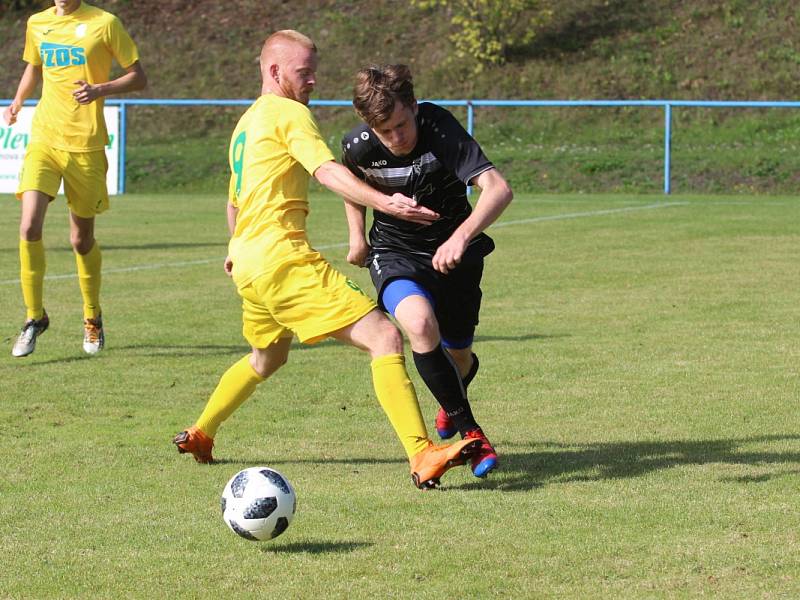 Oldřichov (v černém) - Žatec 1:0