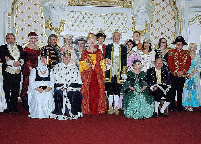 Svatba na zámku v Duchcově v barokně-renesančních kostýmech
