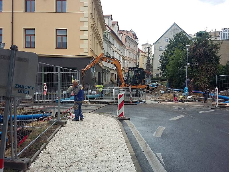 Uzavírky a rozkopané Teplice, Dlouhá ulice.