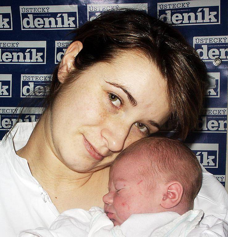 Mamince Markétě Kolaříkové Z Bíliny se 23. února ve 3.16 hodin v ústecké porodnici narodil syn Václav Viktora. Měřil 52 cm a vážil 3,8 kg.