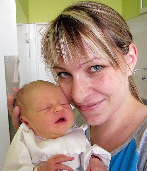 Mamince Ivaně Polákové z Bíliny se 19. června v 7.45 hod. v teplické porodnici narodila dcera Kristýna Poláková. Měřila  50 cm a vážila 3,25 kg.
