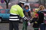 Policejní akce Zebra se za tebe nerozhlédne, v Žalanech u školy.