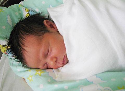 Aleně Buličové z Teplic se 12. října v 10.40 hod. v teplické porodnici narodila dcera Eliška Buličová. Měřila 48 cm a vážila 2,75 kg.