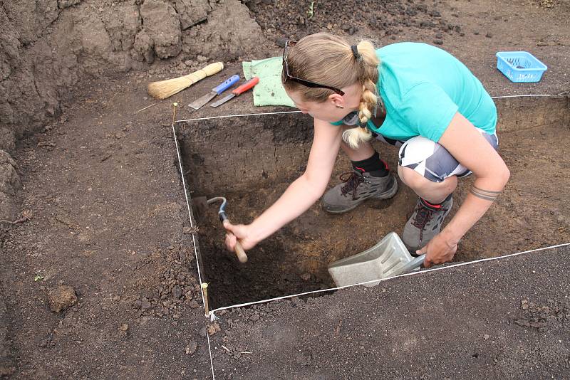 Z archeologického průzkumu v Modlanech, v místech, kde vyroste nová obecní hasičárna.