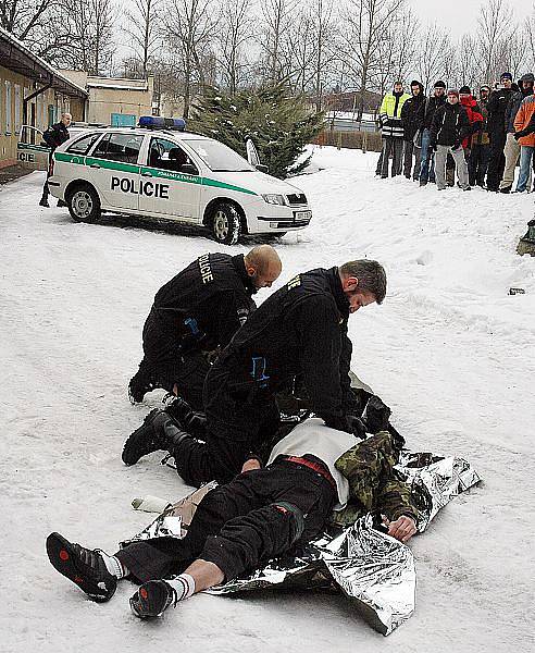 V teplickém školícím středisku pro praktickou přípravu policisty využívají úzké exkluzivní spolupráce s armádou