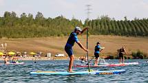 Na jezeře Milada se uskutečnil první ročník závodu na paddleboardech Milada SUP Race.