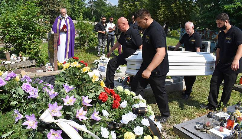 Poslední rozloučení a pohřeb Stanislava Tomáše v Teplicích