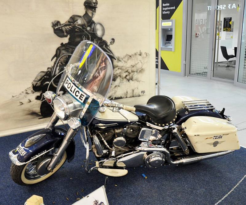 Galerie Teplice: Výstava motorek