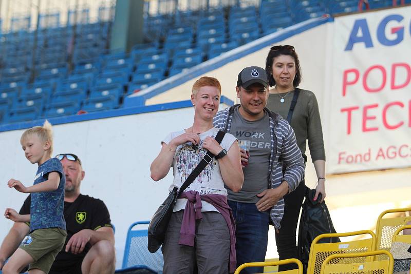 Diváci na fotbale Teplice - Pardubice