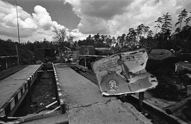 V Bohosudově se v roce 1991 roztrhl sovětský tank a bylo usmrceno 17.vojáků. Major Bilický zachránil svou odvahou další životy. Na snímcích jsou také odjíždějící vojáci z Bohosudova a zbytky kasáren-