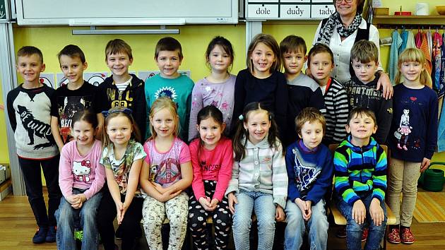 Na fotografii jsou žáci ze ZŠ Koperníkova v Teplicích, 1.A třída paní učitelky Aleny Štemberové