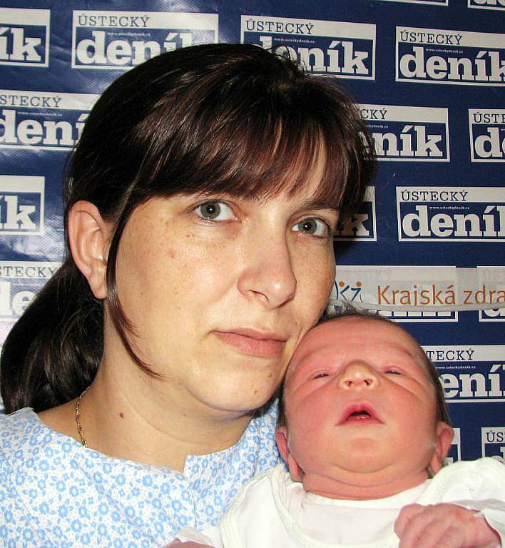 Zuzaně Sýkorové z Bíliny se 20. října ve 20.45 hodin v ústecké porodnici narodila dcera Týna Sýkorová. Měřila 52 cm a vážila 3,9 kg.