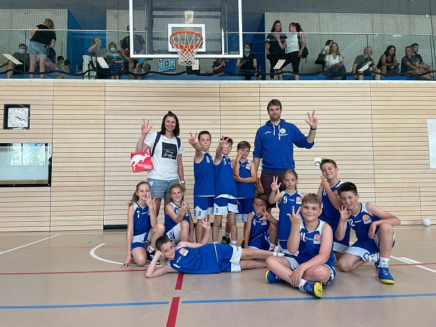 Teplický basketbalový tým do 11 let přivezl z Drážďan bronz - Teplický deník