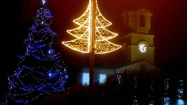 Rozsvícení vánočního stromu v Teplicích. Ilustrační foto