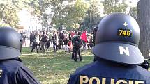 Demonstrace v šanovském parku, DSSS proti místním extremistům.