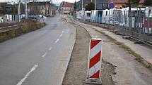 Cesta z Trnovan do Novosedlic přes přejezd je stále uzavřená.