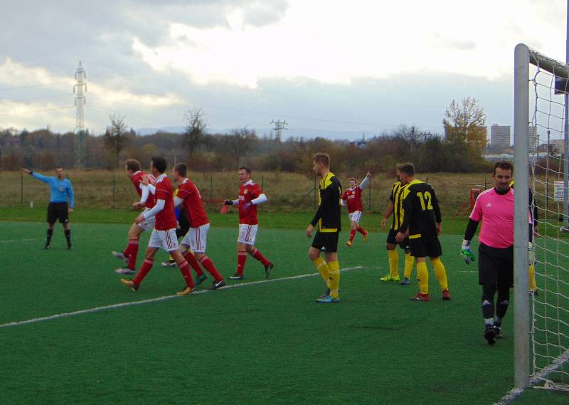 Na umělé třávě v Srbicích podlehl Proboštov v pruhovaných dresech Bohušovicím 3:4, přestože vedl už 3:1.