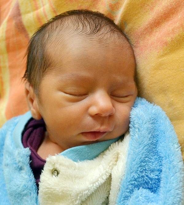 Mamince Nikole Nagyové z Bíliny se 4. ledna ve 14.16 hod. v teplické porodnici narodil syn Milan Grundza. Měřil 49 cm a vážil 2,75 kg.
