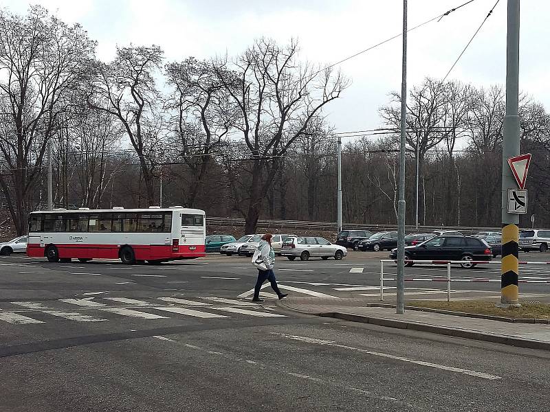 Křižovatka ulic Bílinská, Americká, Lounská v Teplicích