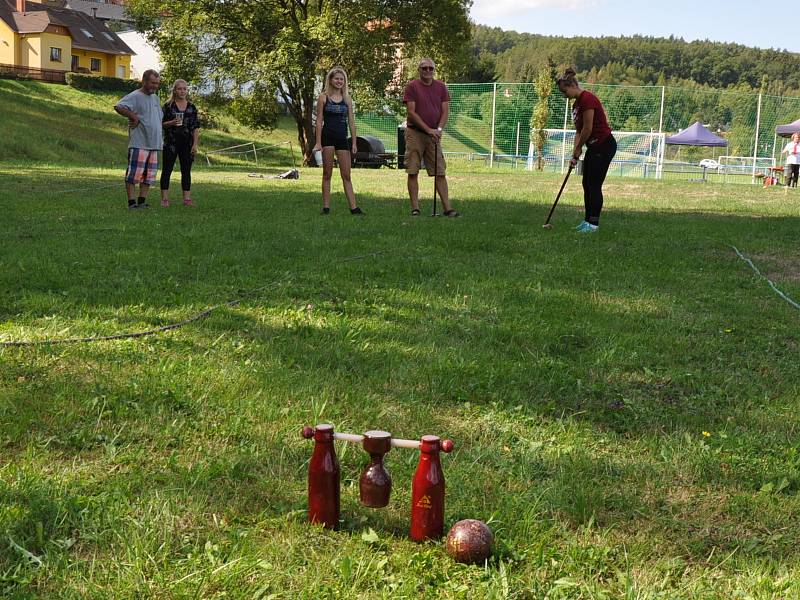 Na hřišti v Ohníči se konal Den netradičních sportů. Záštitu převzalo Regionální centrum Sportu pro všechny Teplice.