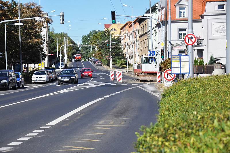 Rekonstrukce kanalizace v ulici Stará Duchcovská, která zasahuje do ulice Duchcovská si vyžádala omezení v dopravě.