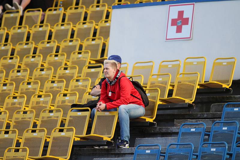 Diváci na fotbale Teplice - Pardubice