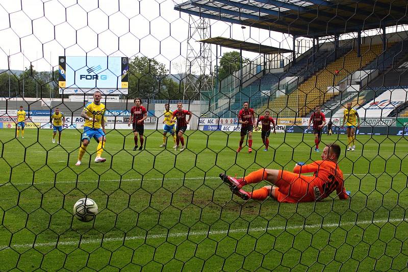 "Skláři" v dramatickém utkání remizovali s Opavou 2:2.